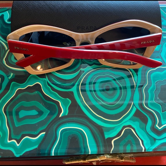 New Authentic Prada SPR 07X 543-6S1 - Picture 7 of 9